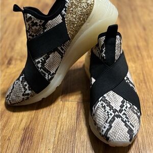 Women's Steve Madden Black and Snake Print Slip-On Shoes